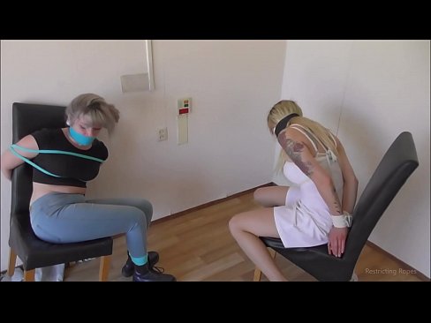 ❤️ Bağımlı / bağlı ve ağzı tıkalı / sıkıntı içinde küçük hanım Sikiş videosu tr.teenactivewear.ru
